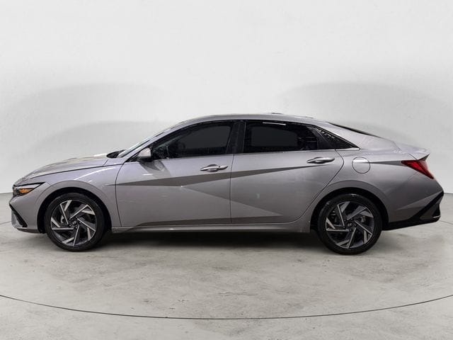 Used 2025 Hyundai Elantra SEL Convenience 4D Sedan – KMHLS4DG0SU939274