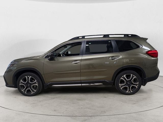 2024 Subaru Ascent Touring's photo